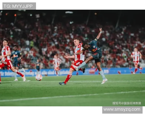 特温特足球明星的辉煌历程与未来发展展望 特温特足球明星的辉煌历程与未来发展展望